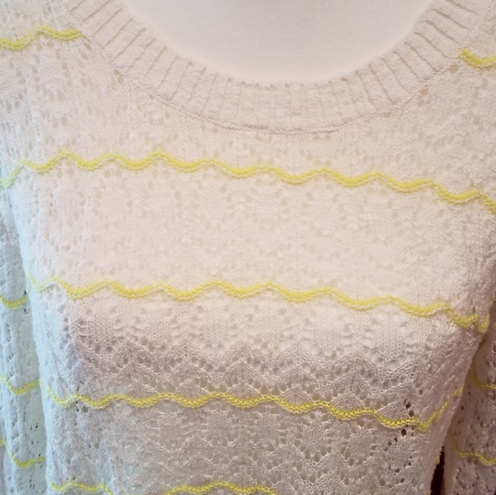 Cristopher & Banks thin sweater - Picture 2 of 8